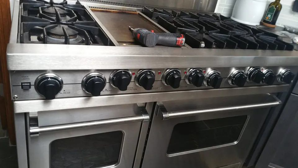 A professional-style range opened for service